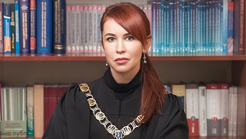 Скандал с возвращением Онищенко: кто помогал приспешнику Януковича