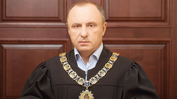 Скандал с возвращением Онищенко: кто помогал приспешнику Януковича