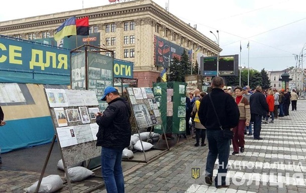 Суд разрешил оставить палатку волонтеров в центре Харькова