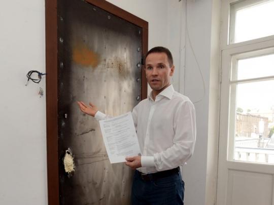 Технология обмана: как мошенники отобрали квартиру у известного нардепа в центре Киева