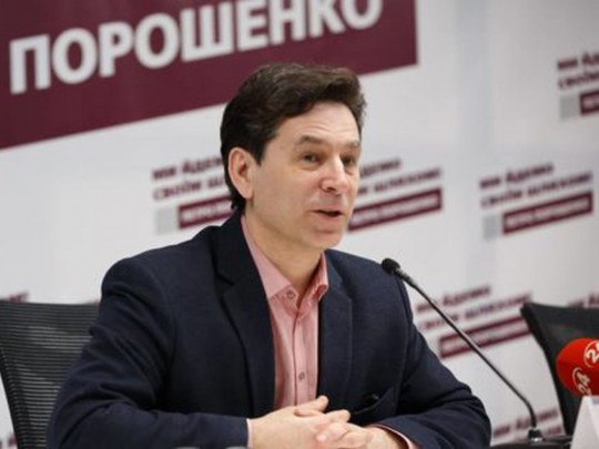 У Порошенко заявили о его готовности прийти на дебаты 19 апреля: названо условие