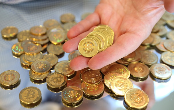 Удары по Биткоину. Закат криптовалют близок?Сюжет