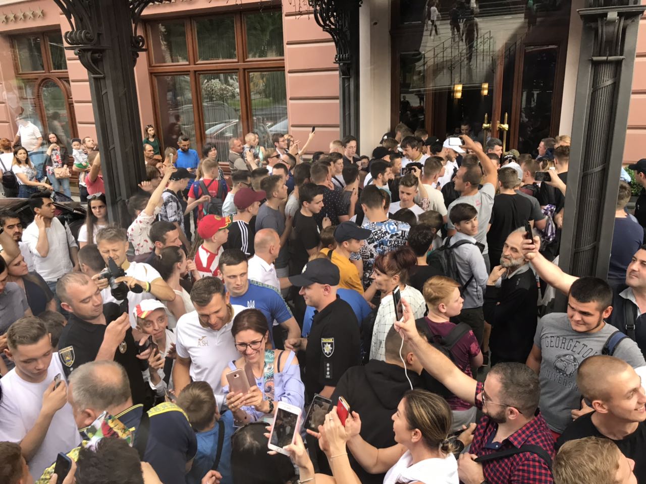 Украина в фартовом Львове унизила Сербию — 5:0: хроника и видеообзор матча отбора к Евро-2020