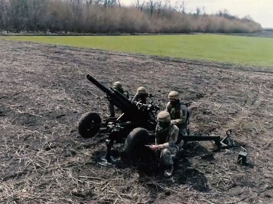 Украинские военные готовятся отражать атаки путинских наемников: появилось впечатляющее видео