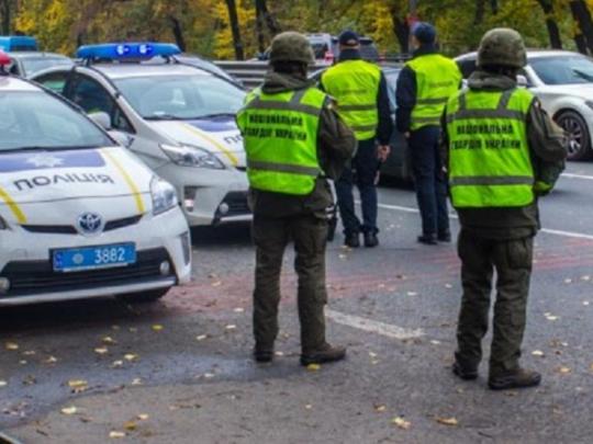 Увезли на Volkswagen: в Киеве вооруженные люди похитили человека