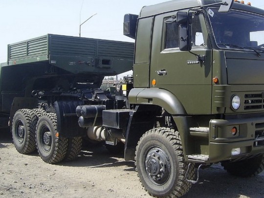 В Донецке военный тягач оккупантов сбил человека на переходе