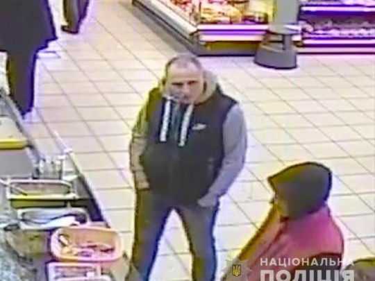 В Киеве ищут мужчину, убившего покупателя Сильпо одним ударом: полиция показала фото