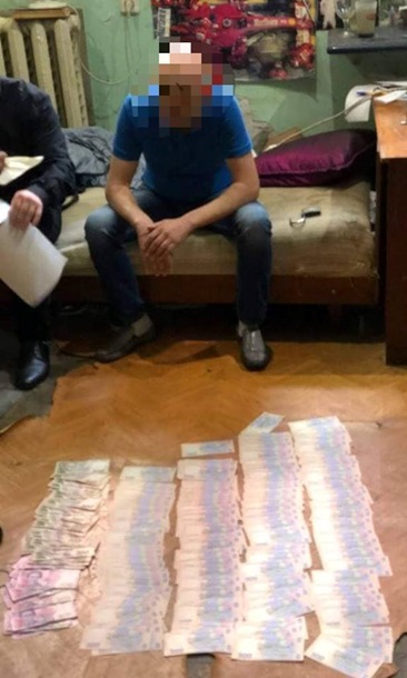 В Киеве на взятке попался руководитель детского театра