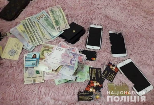 В Киеве накрыли бордель, работавший под видом массажного салона