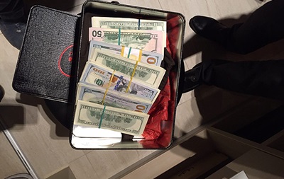 В Киеве накрыли VIP-бордель и нашли миллионы гривен