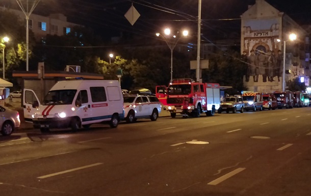 В Киеве полсотни пожарных тушили условный пожар в метро