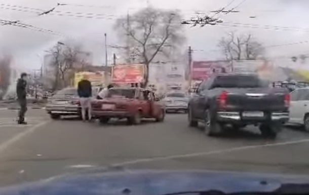 В Николаеве дорожный конфликт перерос в драку