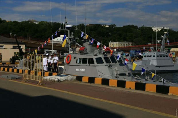 В Одессе ко Дню ВМС показали новые украинские десантно-штурмовые катера Кентавр: что известно