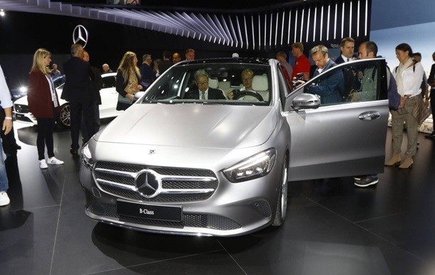 В Париже состоялся дебют нового микровэна B-Class