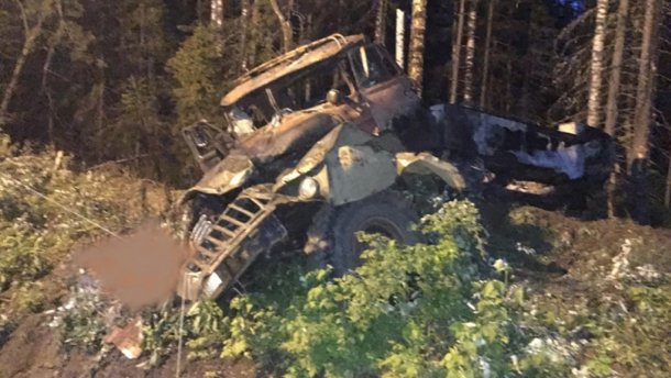 В России бензовоз с туристами на цистерне загорелся и взорвался: есть погибшие