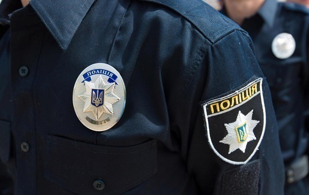 В Сумской области полицейского облили кислотой
