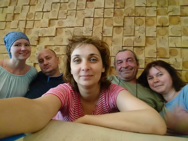 Важкохворою, боролась за Україну: спогади близьких про померлу відому волонтерку Черкашину