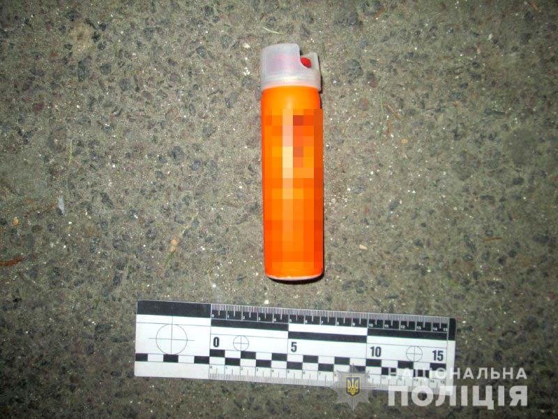 Возле школы в Ровно устроили массовую драку со стрельбой: фото с места ЧП