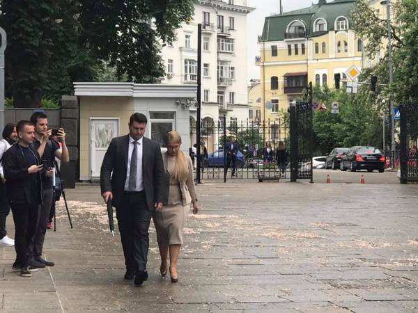 Встреча Зеленского с главами фракций Рады: первые фото и видео