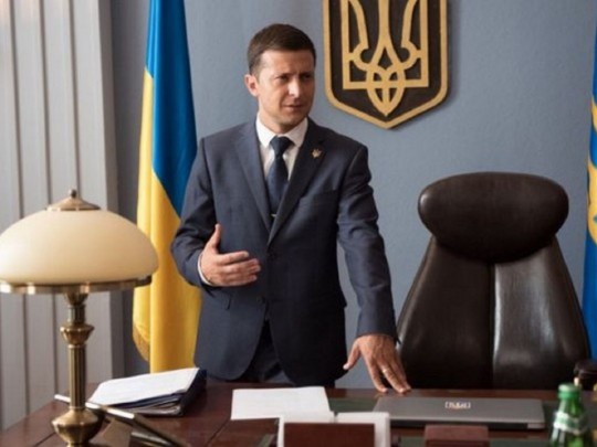 За место в списке — 2 миллиона долларов: партия Слуга народа влипла в громкий скандал