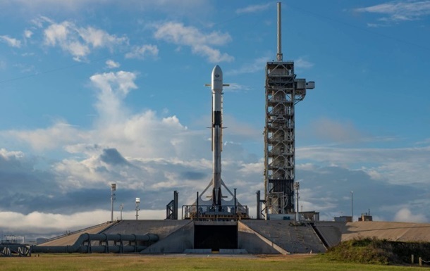 Запуски ракет-носителей Falcon 9 и Союз перенесли