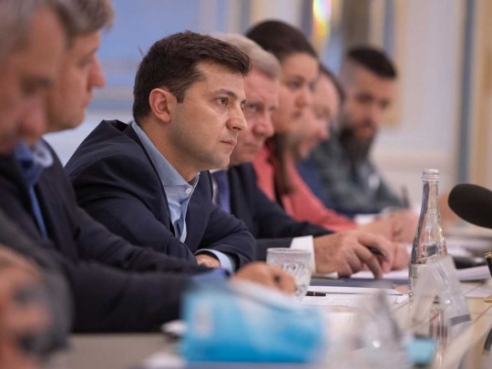 Зеленский встретился с миссией МВФ: когда ждать транша