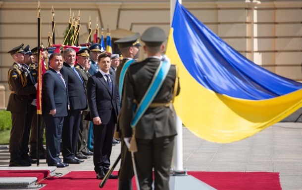 Зеленского представили командованию ВСУ