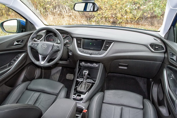 Тест-драйв Opel Grandland XСюжет
