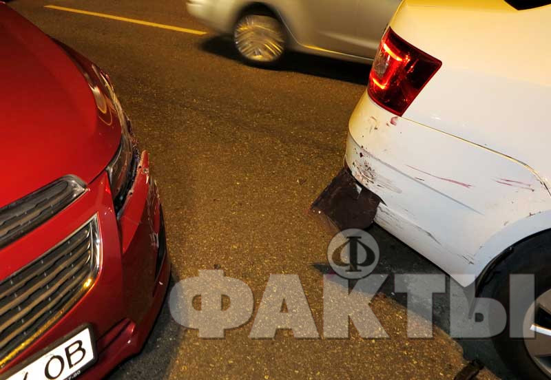 Двойное ДТП на Харьковском шоссе в Киеве: Škoda полиции смертельно травмировала пешехода