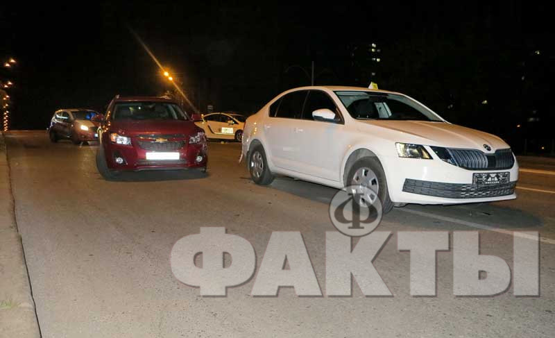 Двойное ДТП на Харьковском шоссе в Киеве: Škoda полиции смертельно травмировала пешехода