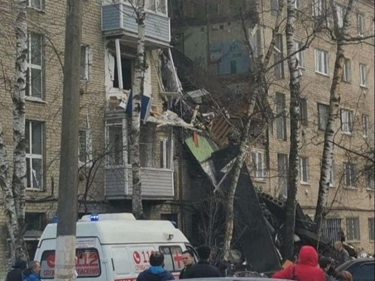 Разрушен весь подъезд: в России прогремел взрыв в жилом доме (фото, видео)
