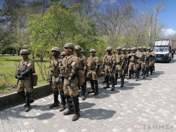 Одесситы массово возлагают цветы на Аллее Славы, не обошлось без эксцессов (ОБНОВЛЯЕТСЯ)