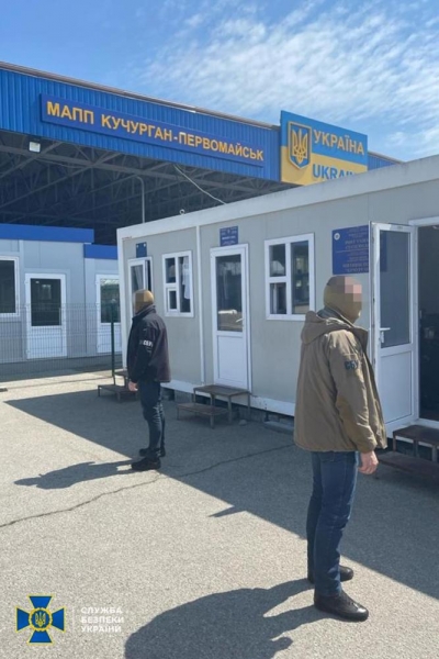 Одесский таможенный инспектор обложил данью бизнесменов и погорел 