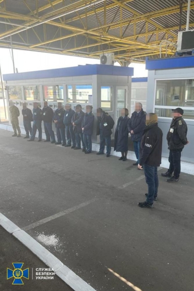 Одесский таможенный инспектор обложил данью бизнесменов и погорел 