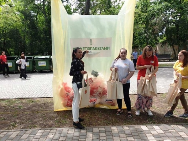 Экофестиваль Одессе: собрали 180 ртутных ламп и 216 кг батареек