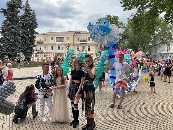 В Одессе провели День Нептуна с воздушными шарами 