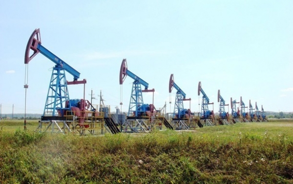 Цены на нефть упали до минимума за лето