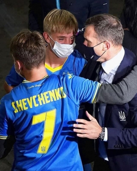 «Заслужили своєю грою та віддачею на любов України»: слова Шевченка після перемоги над Швецією на Євро-2020