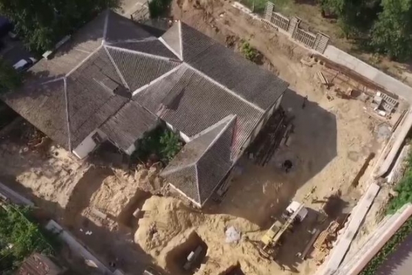 
В Киеве снесли историческую усадьбу Барбана: Минкульт обвинил Кличко
