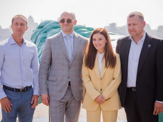 У Дніпрі за ініціативи Альони Тимошенко відкрили незвичну скульптуру «Звуки Міста»
