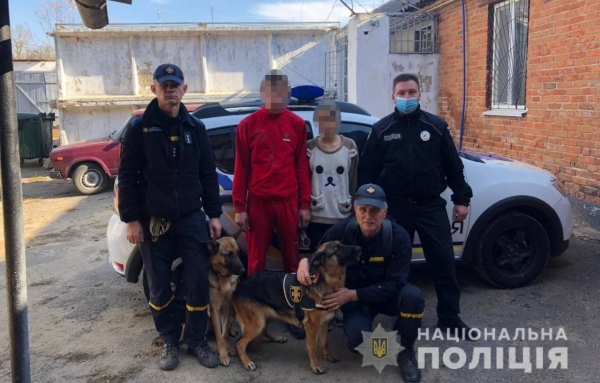 Под Ананьевым влюблённые подростки пять дней жили в шалаше в лесу