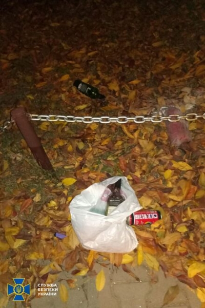 
В дом замглавы Офиса президента бросили коктейль Молотова: задержанному обещали $4000
