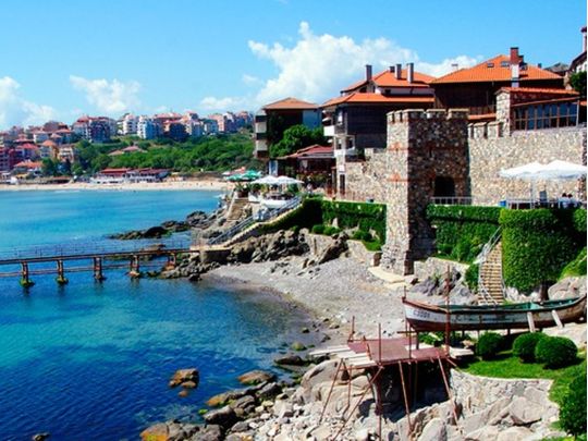 Потрібно встигнути здати квитки: популярна курортна країна з 30 жовтня закриває кордон для українських туристів.