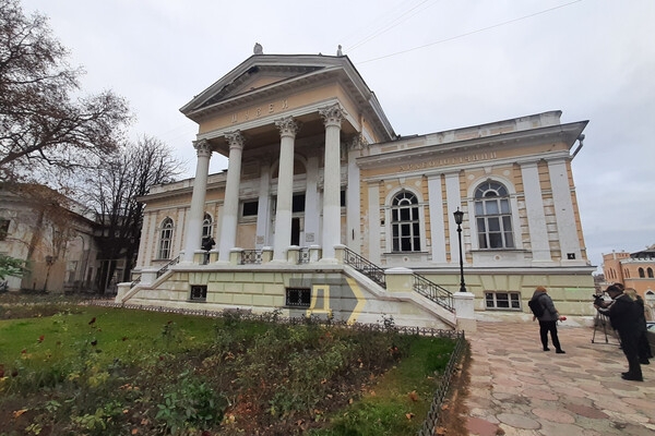 Директора Одесского археологического музея оштрафуют за покраску здания