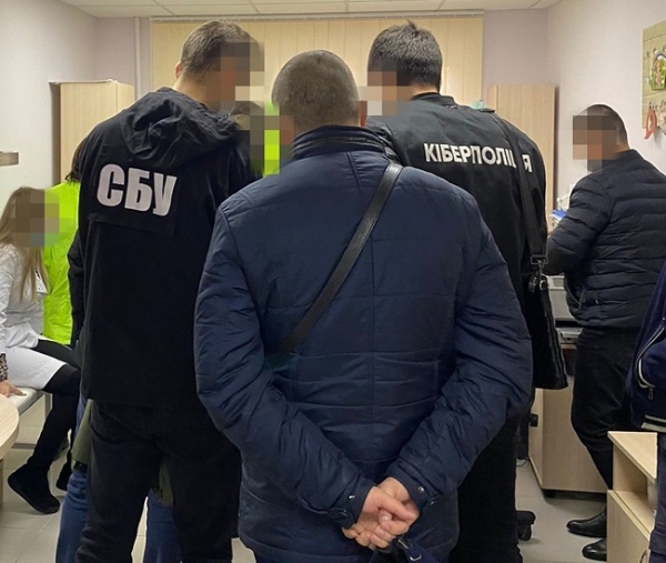 СБУ в Одессе разоблачила медиков, торговавших ковид-сертификатами