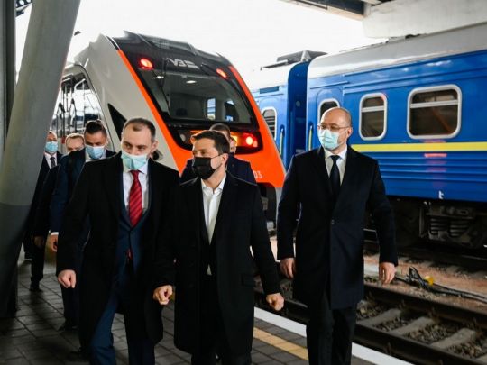 На залізниці стартує наймасштабніше за часи незалежності оновлення, — Зеленський