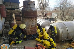 В одном из районов Одессы лопнула бочка с химикатами: людям нечем дышать