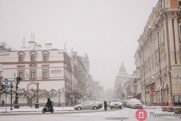 Как Одесса и одесситы встретили первый настоящий снегопад 2022 года. Большой фоторепортаж