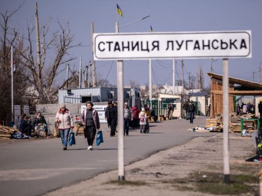 Без додатка «Вдома» та тесту на ковід: що тепер від жителів ОРДЛО вимагатимуть на КПВВ
