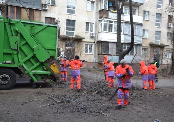 В Одессе перешли на новый формат уборки улиц